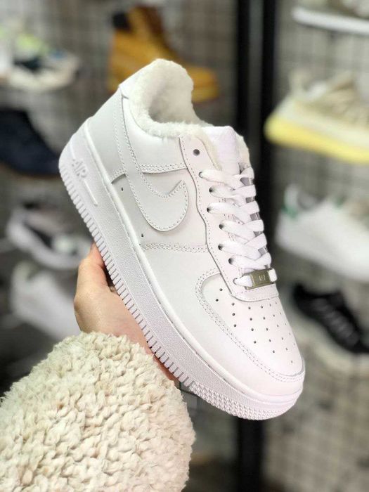 Зимові чоловічі кросівки Nike Air Force 1 - білі (41,43,45 р)
