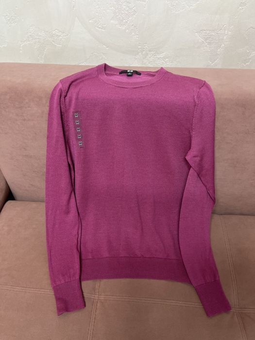 Новый , тонкий , базовый джемпер ,Uniqlo меринос 100%,размно M