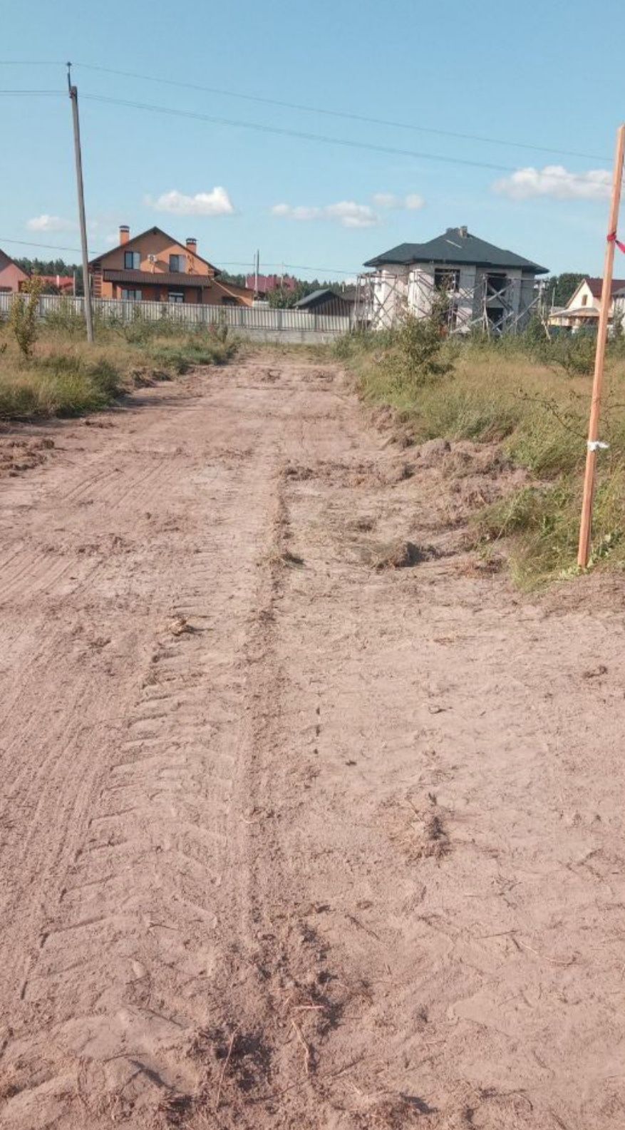Продам земельну ділянку в с. Іванівка (початок, дом Пристарілих)
