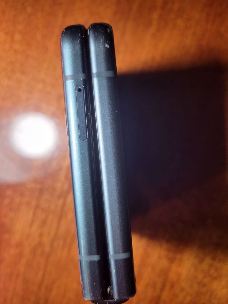 Samsung galaxy Z flip 3
