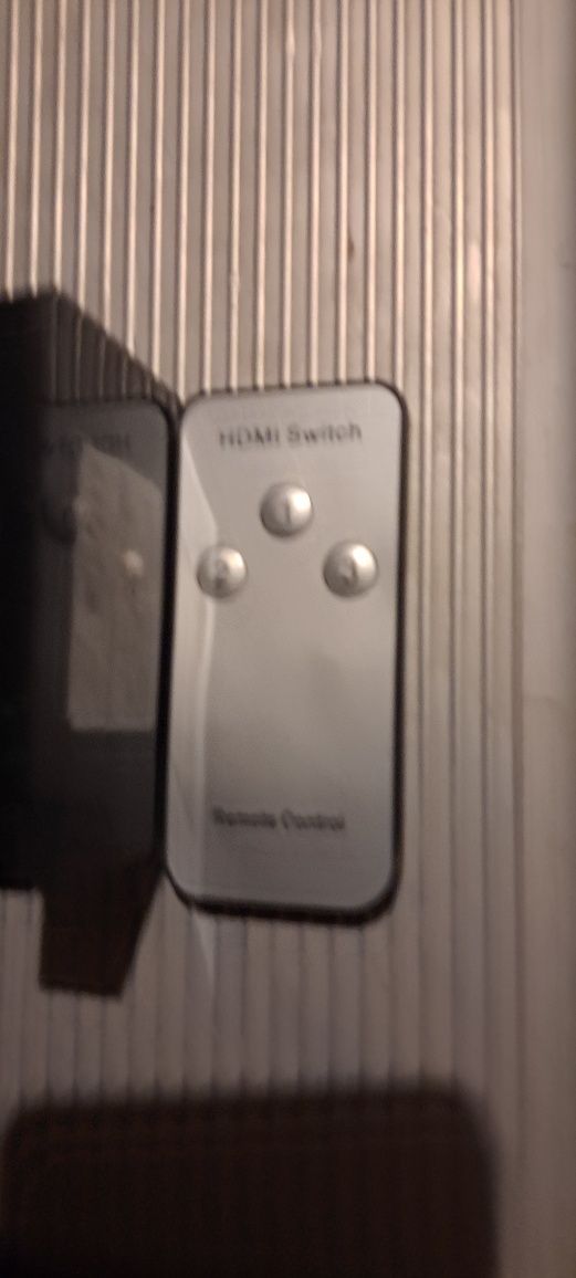Rozdzielacz Hdmi switch  pilot remonte control