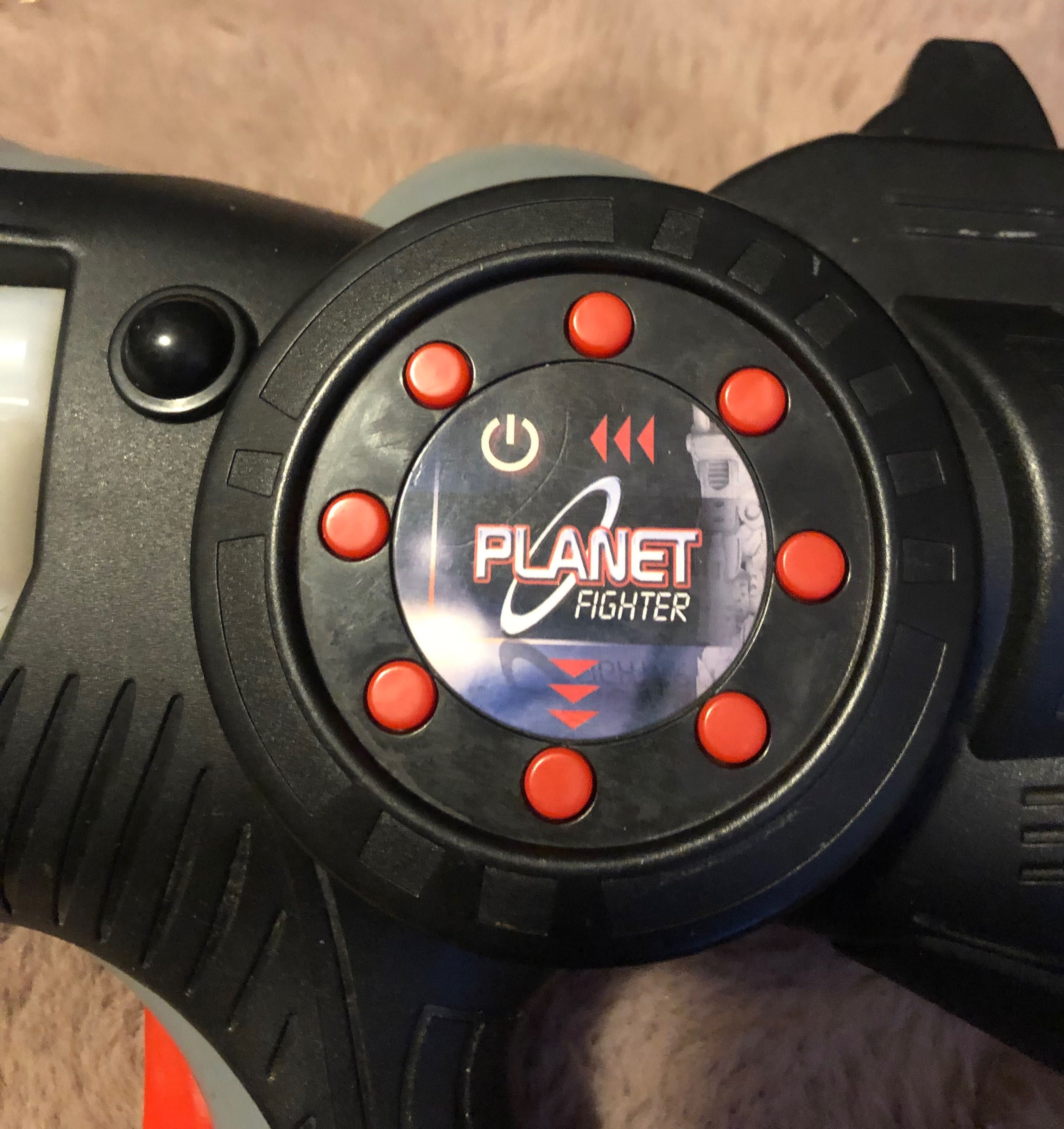 Pistolet Planet Fighter - wiek. 3+