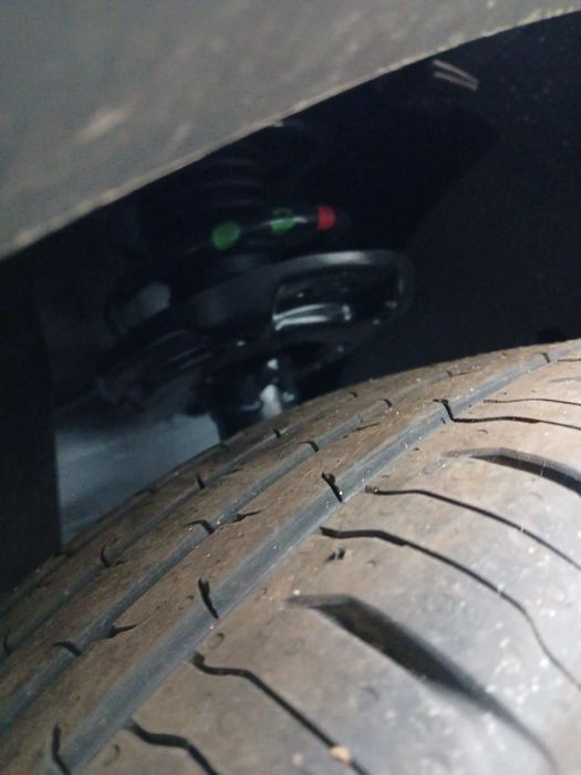 Amortecedor frente esquerdo DACIA Sandero III