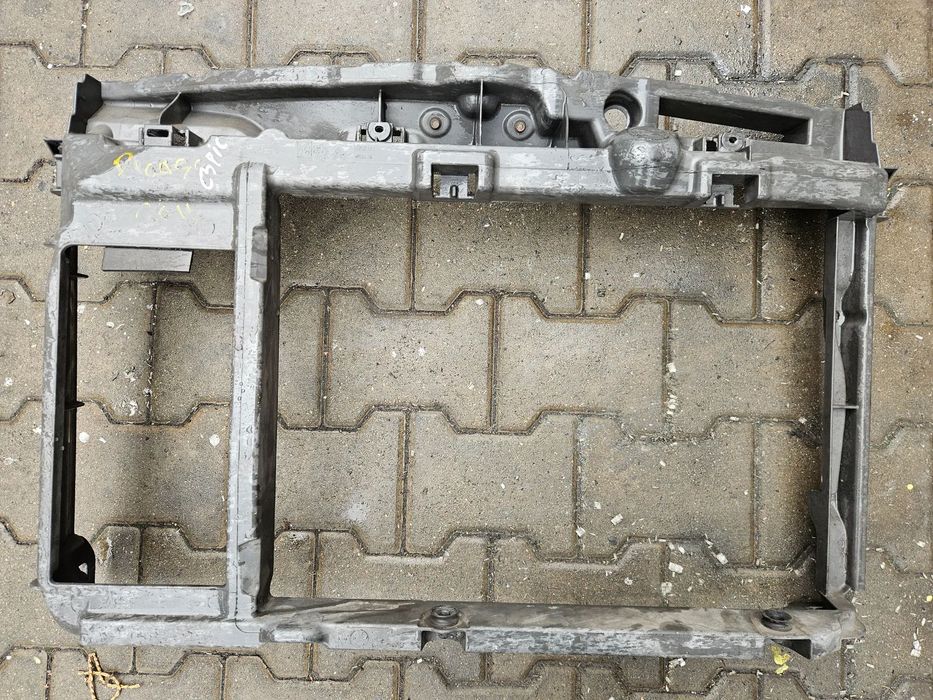 Citroen C3 Picasso 1.6 HDI pas przód przedni wzmocnienie