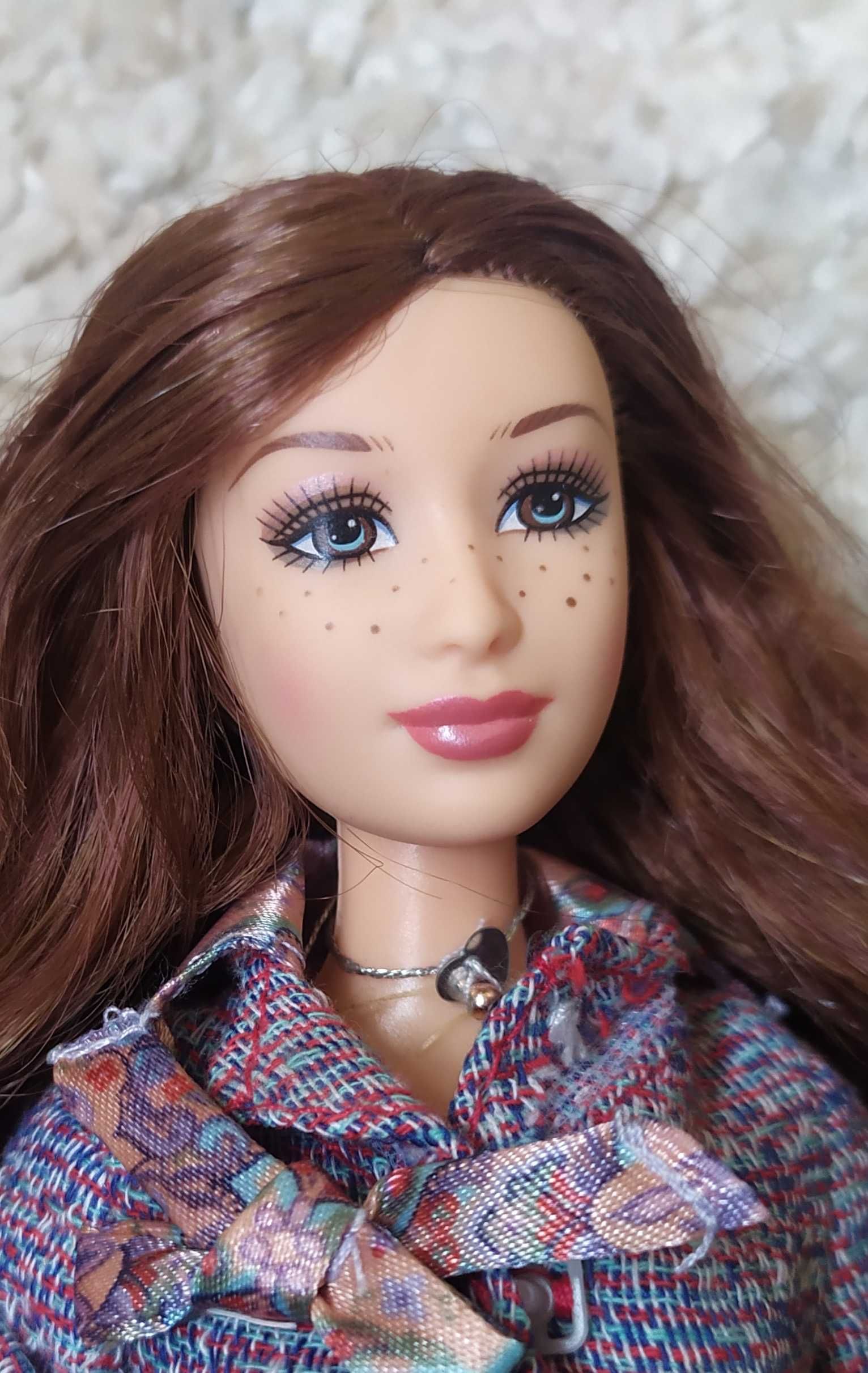 Позитивная Barbie Fashion Fever Gillian Doll #H0922, Mattel 2005.