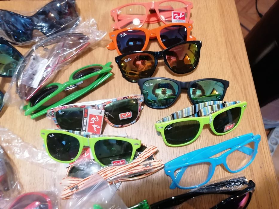 Vendo  óculos de sol novos