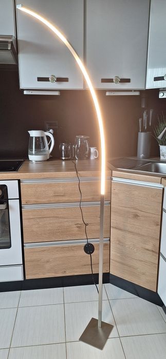 Lampa stojąca  led, uszkodzony jeden odcinek led