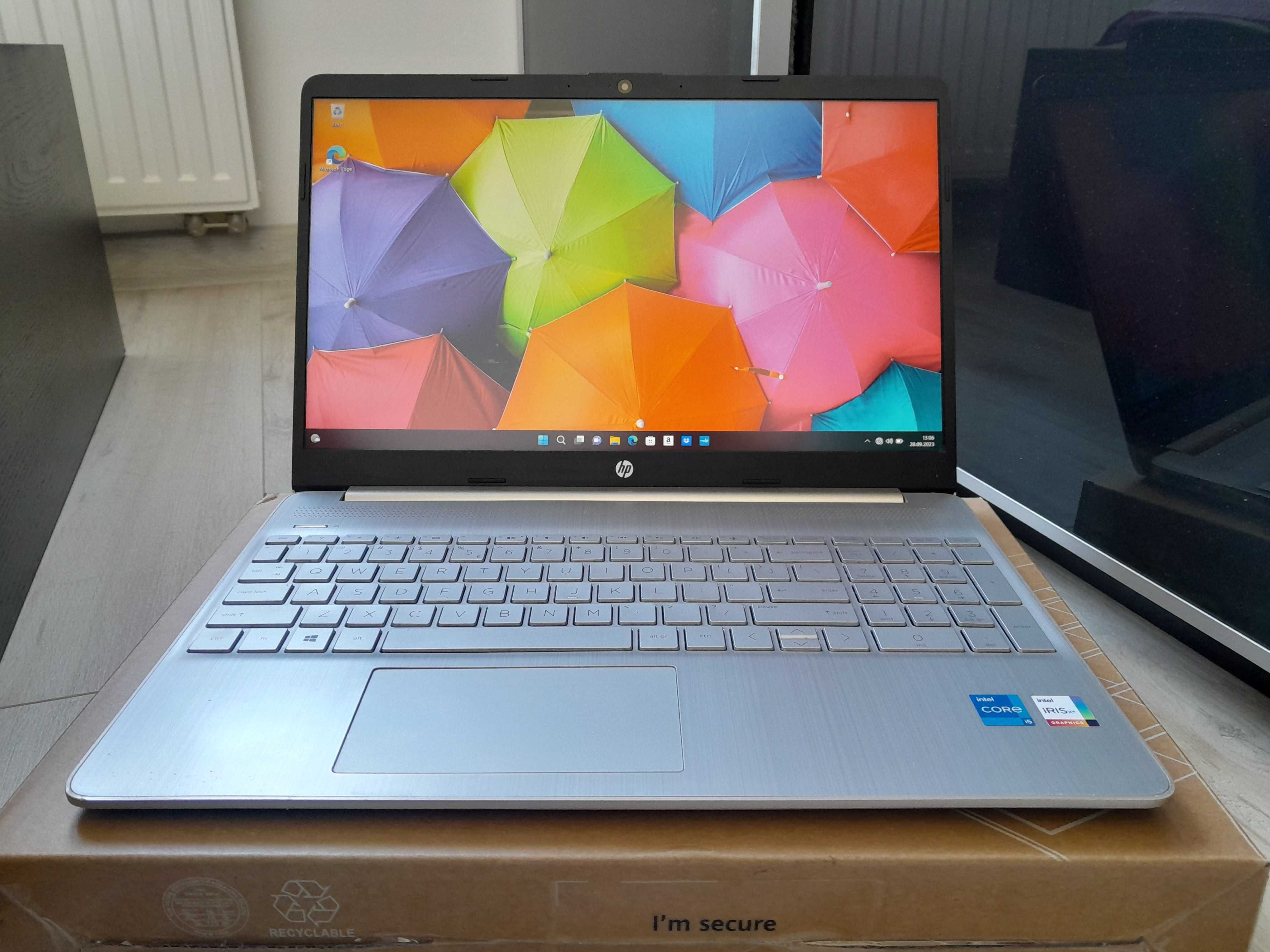 Laptop HP jak nowy / Intel Core i5 12th / SSD / Iris Xe / Gwarancja !