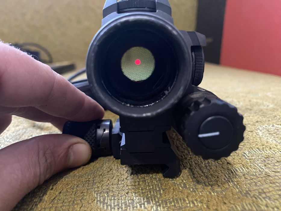 Каліматорний приціл закритого типу Aimpoint COMPM4s 2 MOA