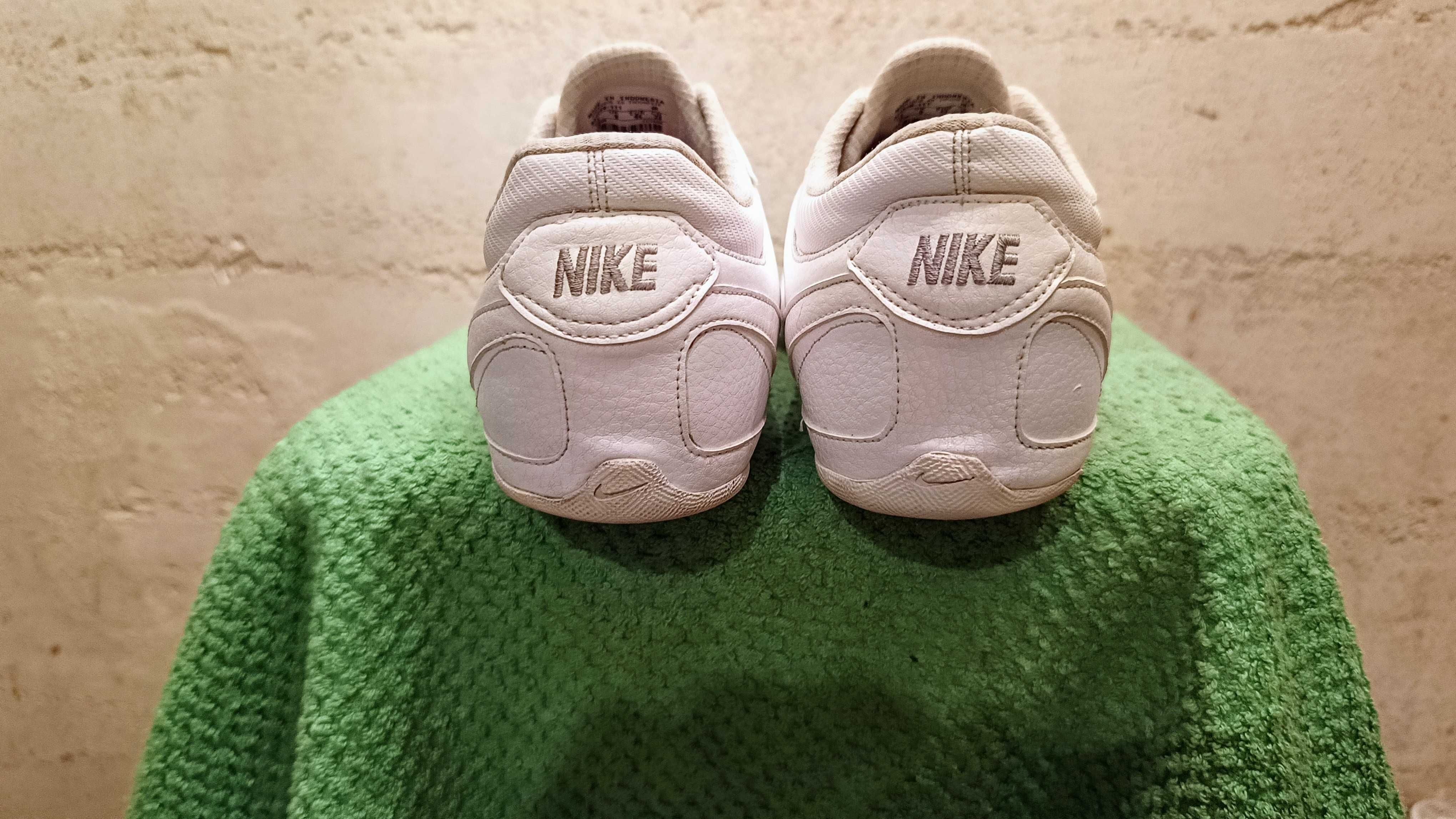 Sneakerst NIKE ALEXANDER fr.44 skóra stan bardzo dobry