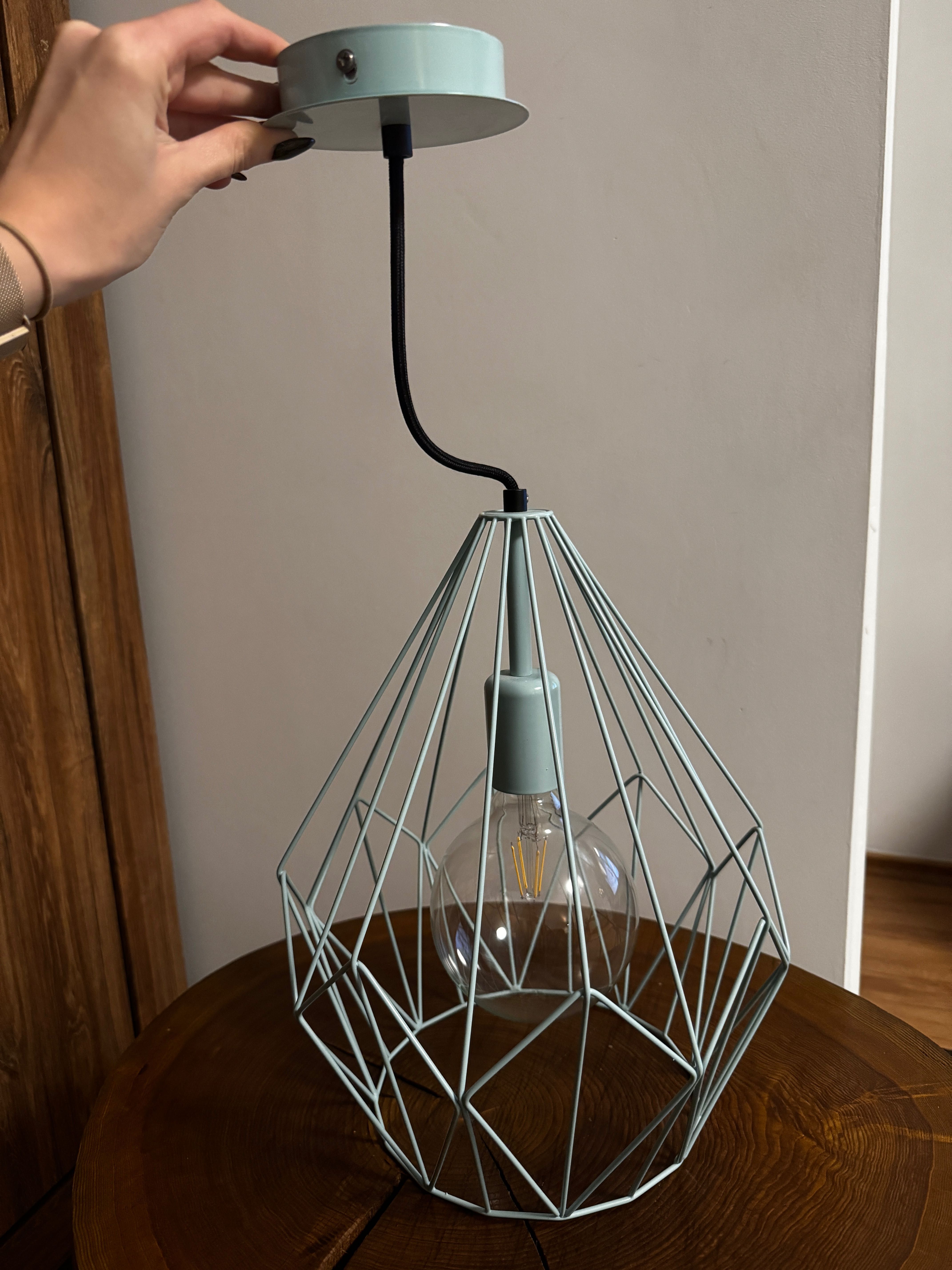Lampa ażurowa wisząca sufitowa loft błękitna metalowa