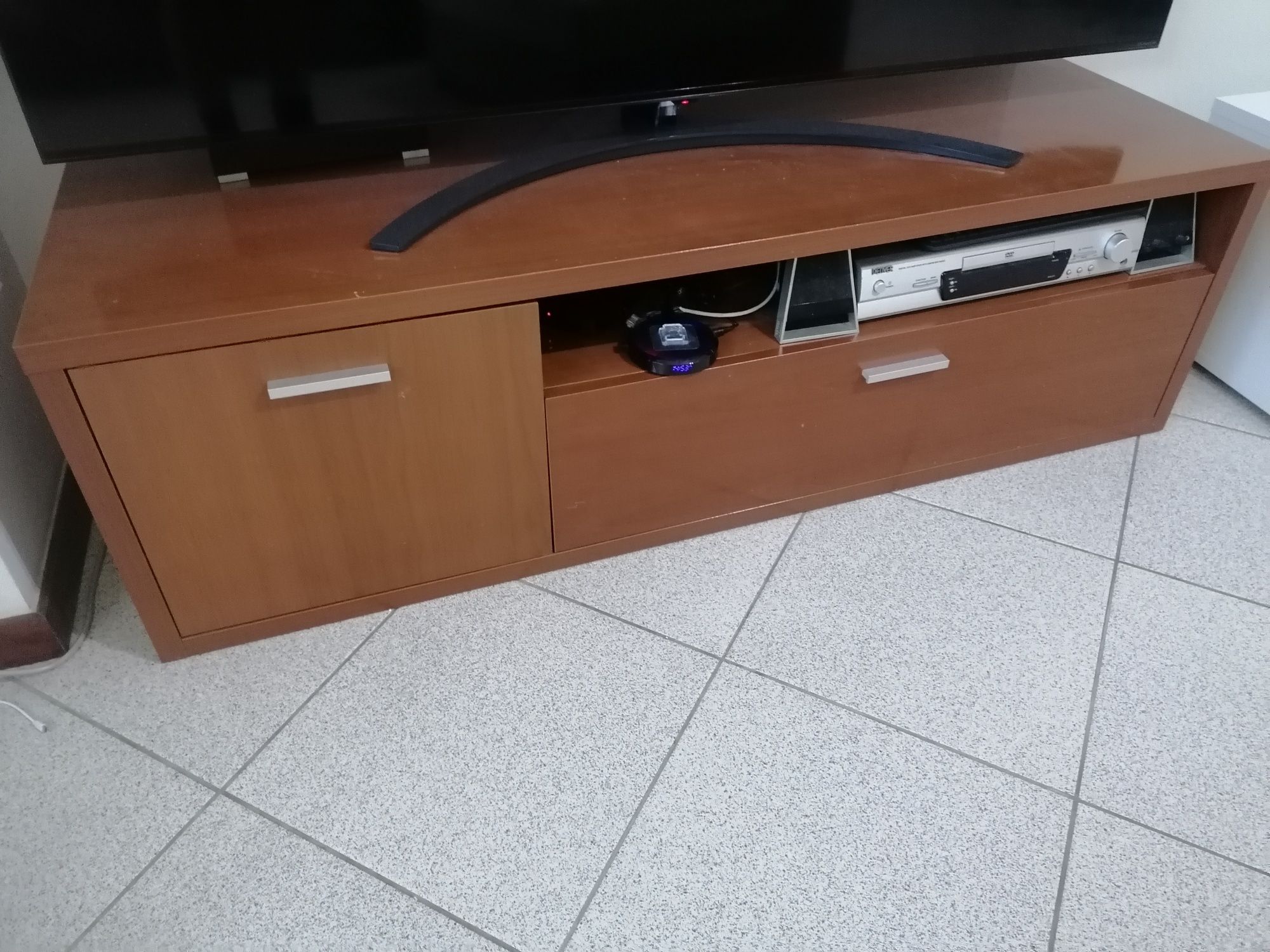 Aparador de sala para TV