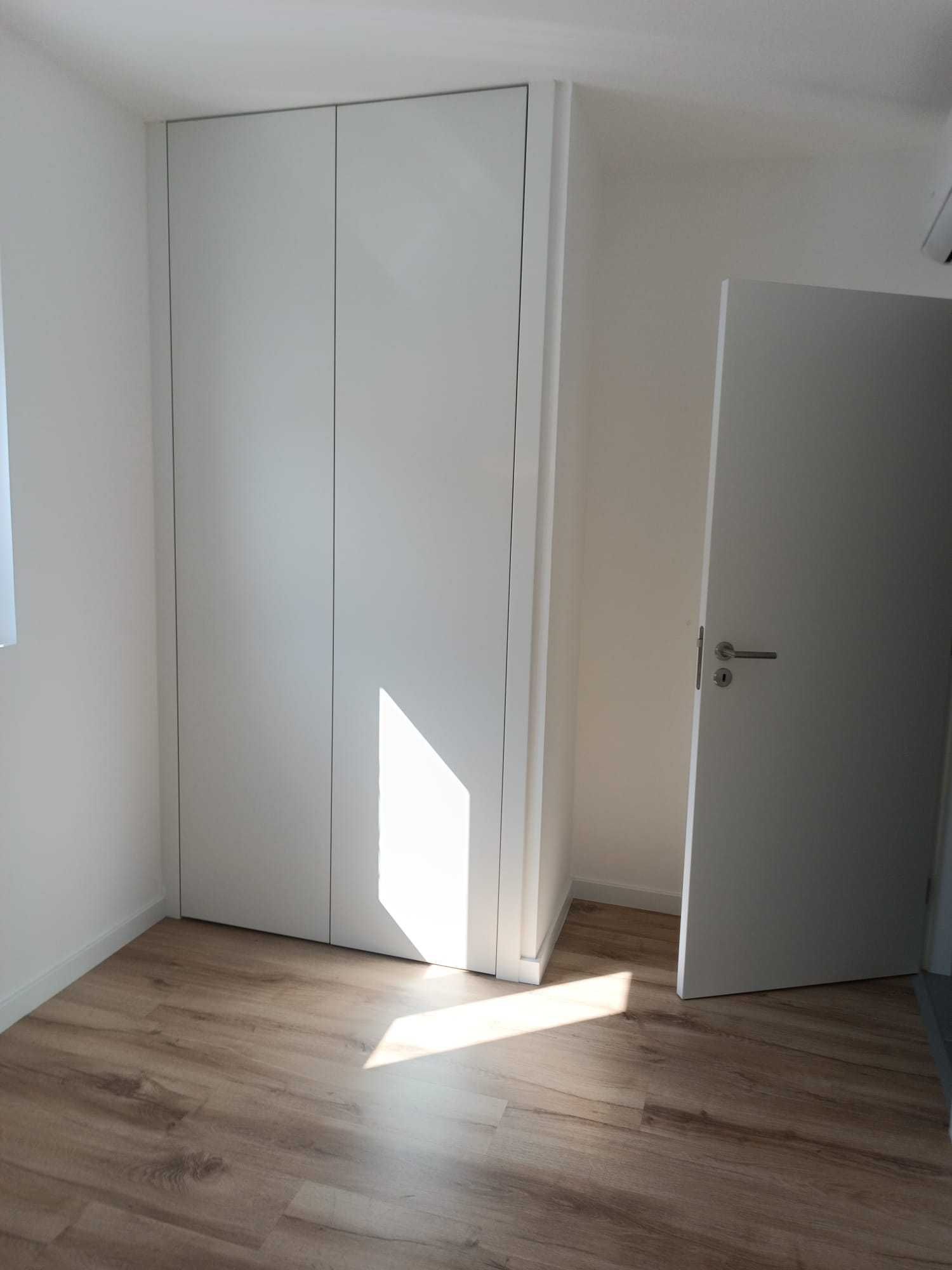 ARRENDO  APARTAMENTO   T  1