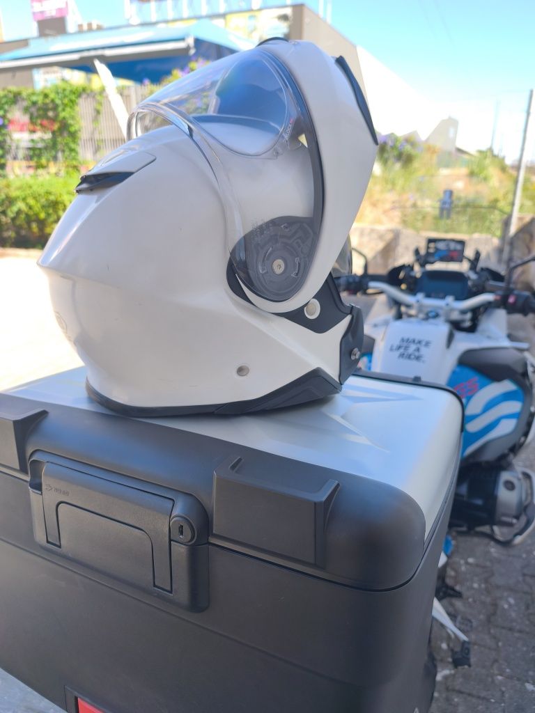 Shoei Neotech II