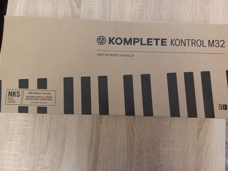 MIDI -клавіатура Native Instruments Komplete Kontrol M 32