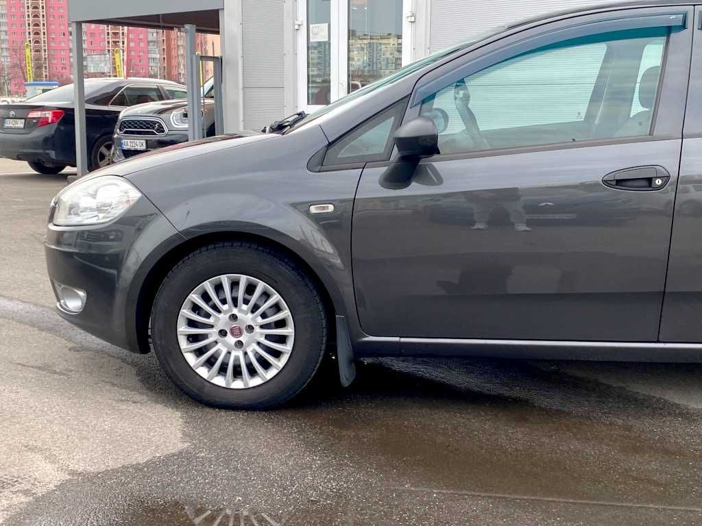 Fiat Linea 2010  1.4T MT OFFICIAL