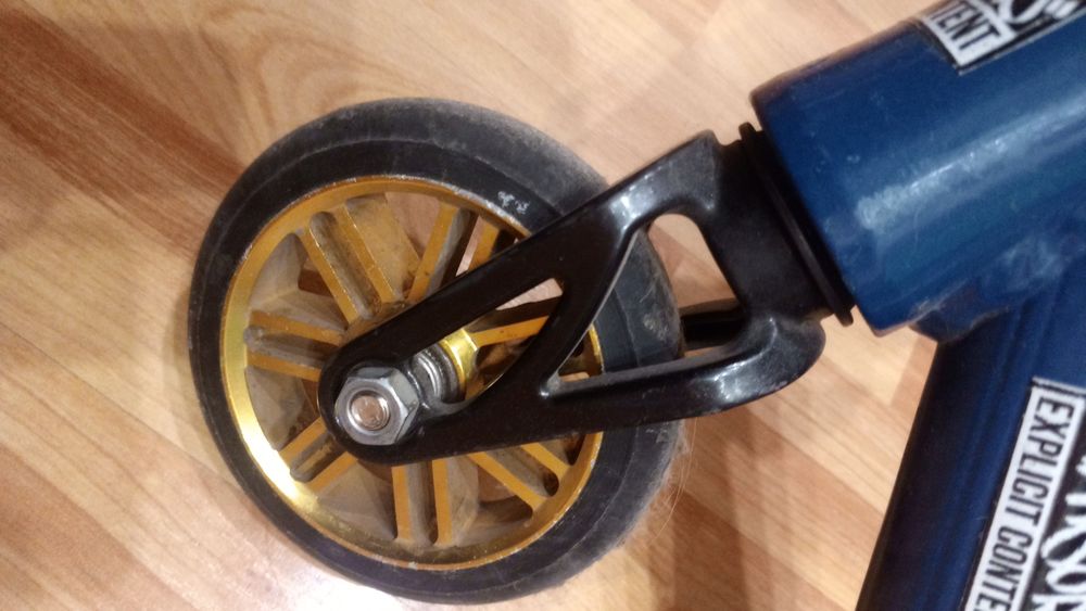 Трюковой самокат "Explore"