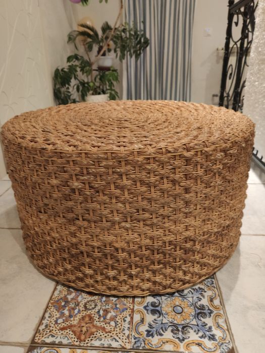 Стол,пуф из ротанга