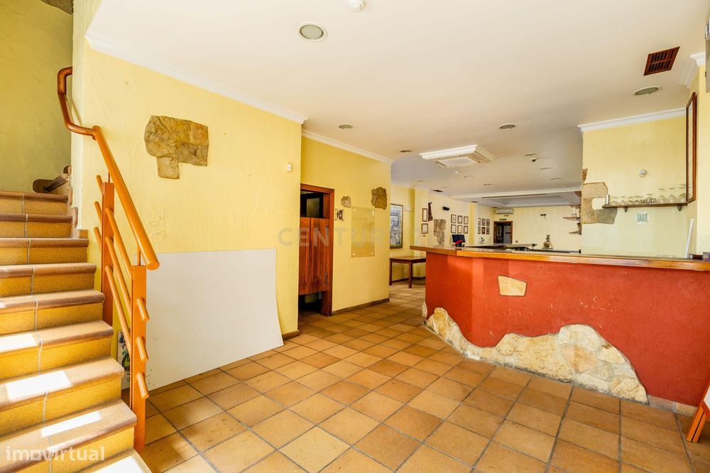 Espaço comercial  à Venda junto à Marina de Faro – 291,95 m²