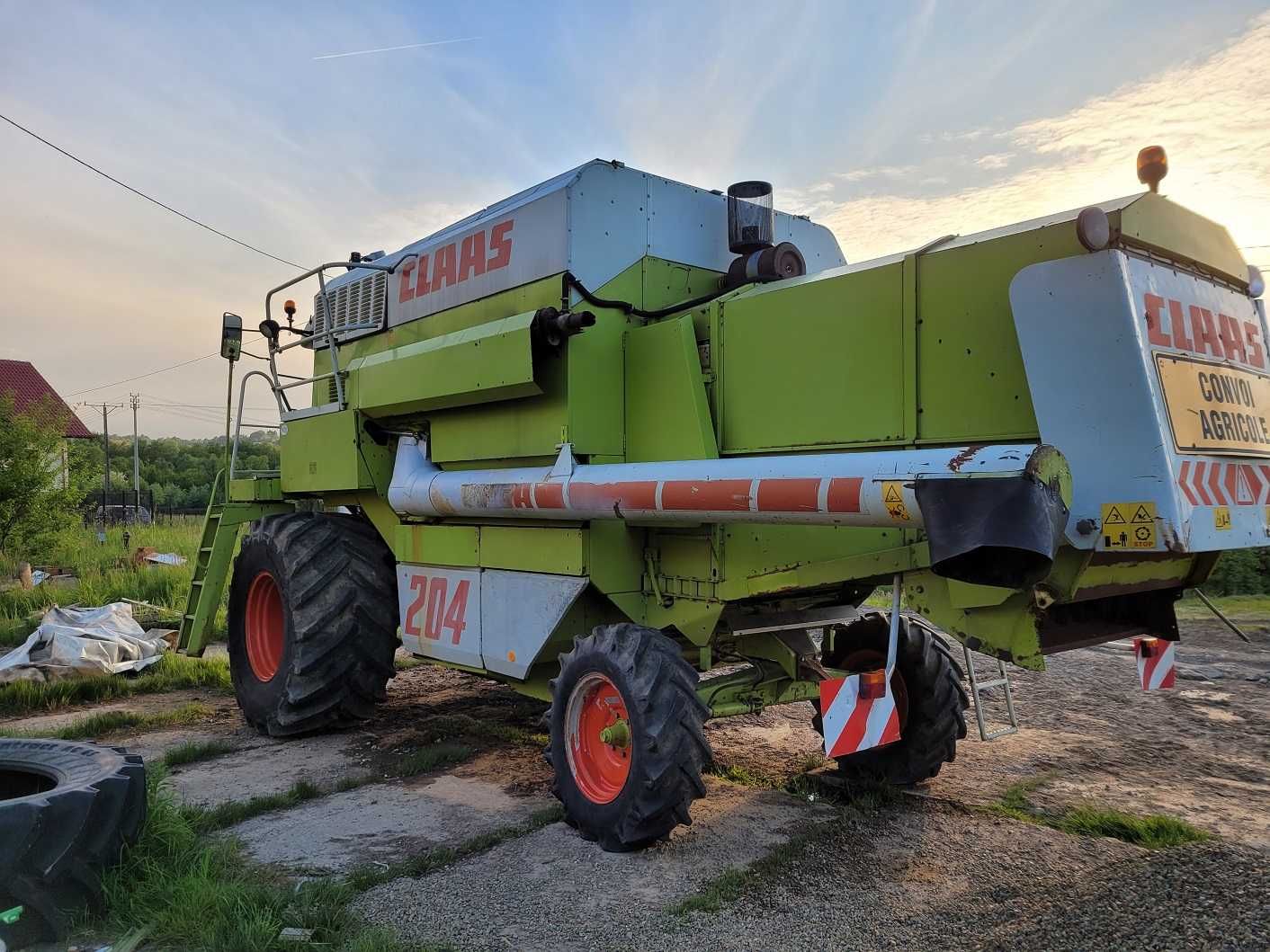 Claas Dominator Mega 204 II