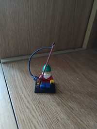 LEGO minifigurka krasnala ogrodowego