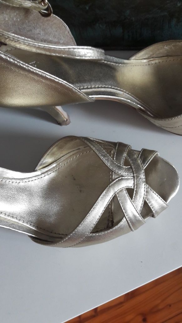 Zara buty złote super