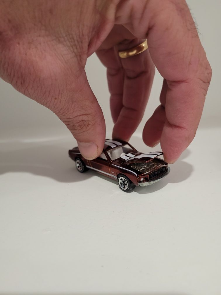 Varias miniaturas HotWheels