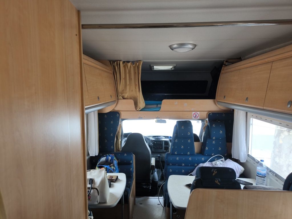 Autocaravana  Ford challenger