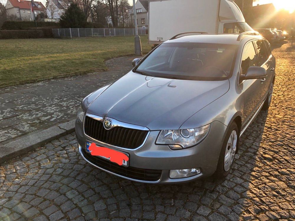 Škoda Superb 2012