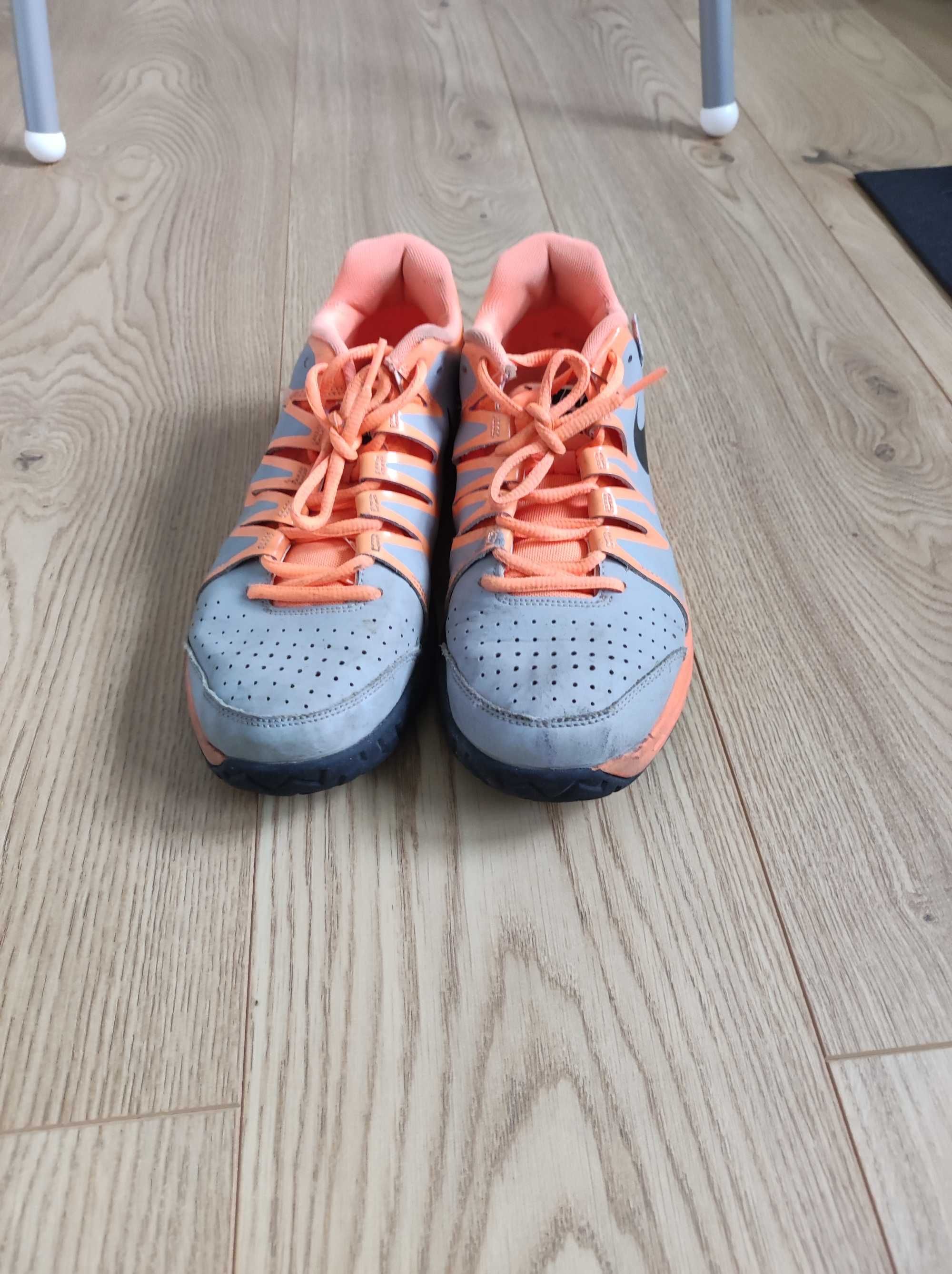 Buty do tenisa Nike, rozmiar 42, 5.
