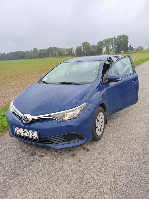 Sprzedam toyota auris