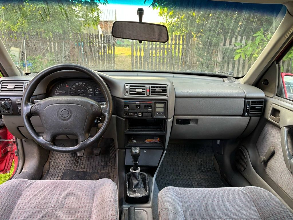 Opel Vectra A 2.0 8V