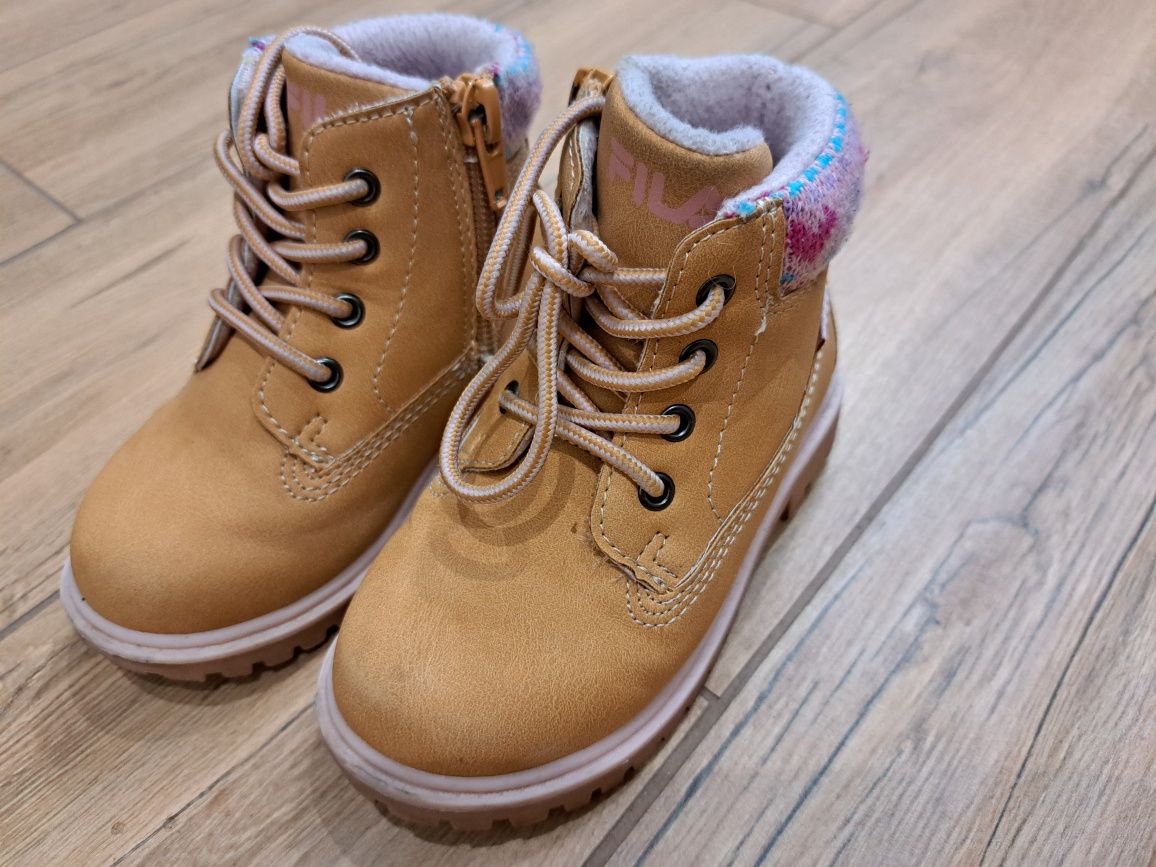 Buty dla dziewczynki zimowe Fila rozmiar 23 jak nowe