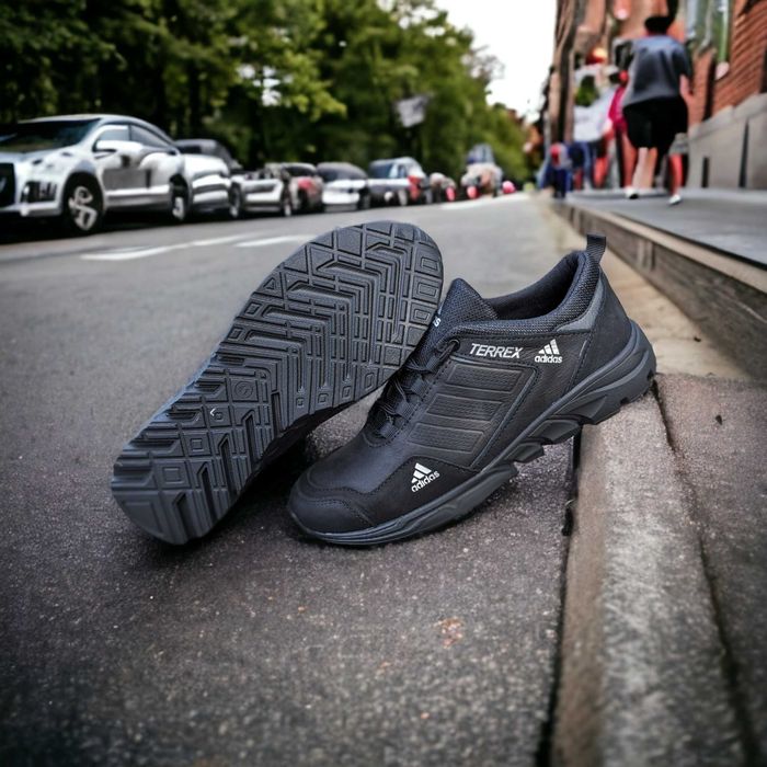 Чоловічі весняні кросівки із натуральної шкіри ТЕРРЕКС кроссовки мужск