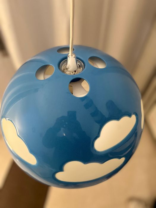 Candeeiro de criança em bom estado e a funcionar.