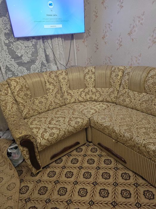 Продам б/в диван, самовивіз