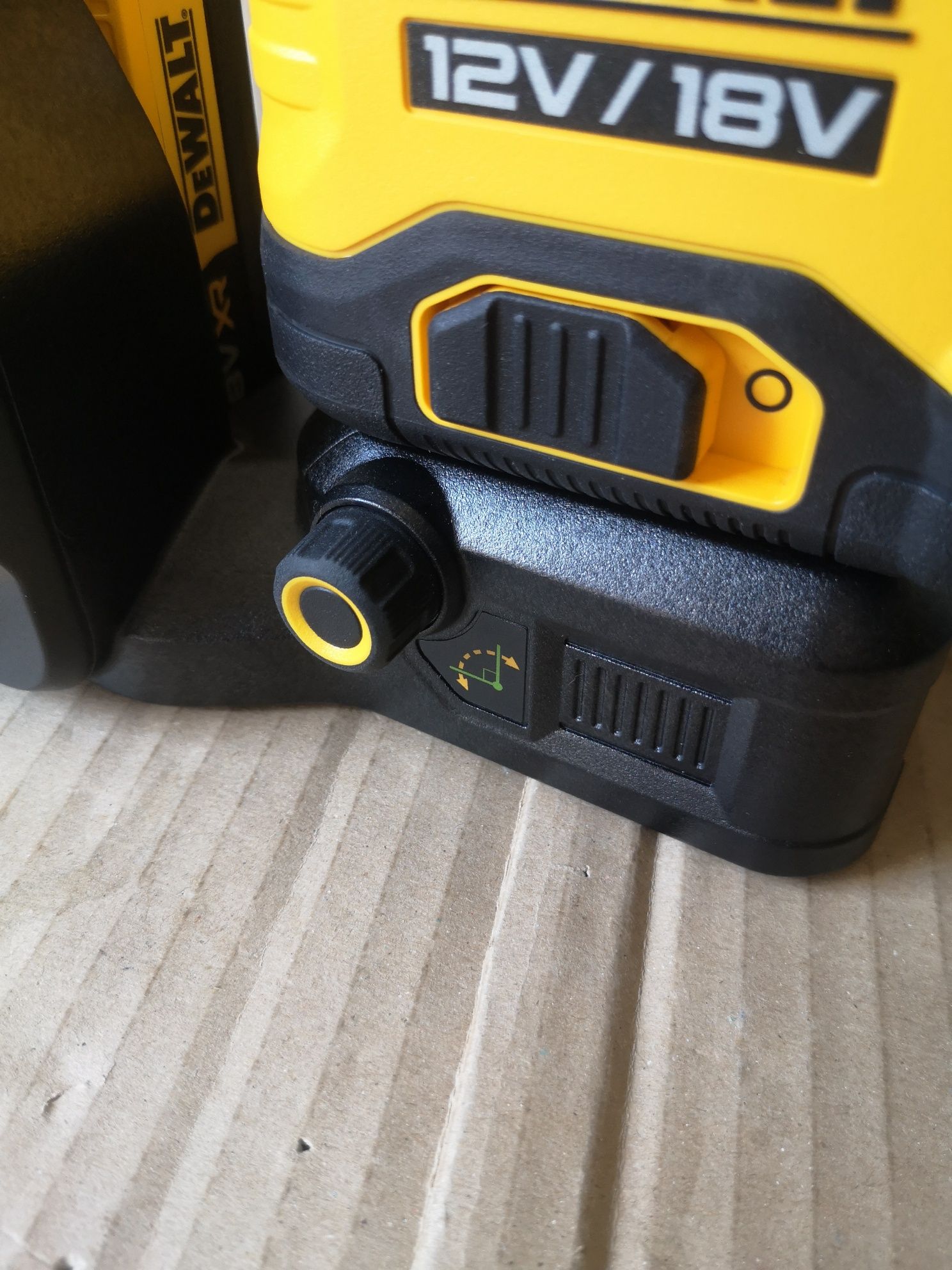 Dewalt dce089g18 niwelator laserowy zielona wiązka komplet 12/18v nowy
