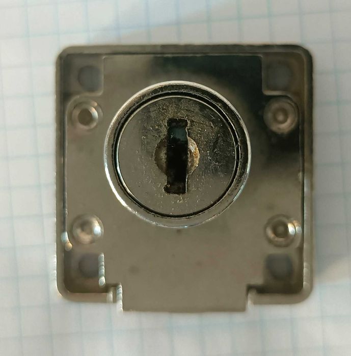 zamek meblowy siso