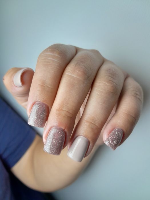 Манікюр,нарощення (не дорого)