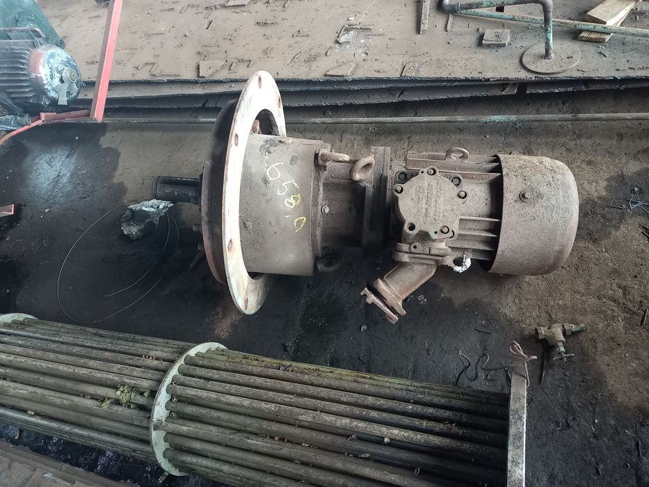 Реактор титановий .,20куб.,