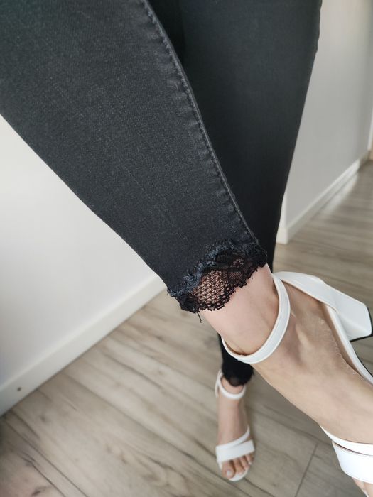 Goodies czarne rurki z koronką w nogawce XS