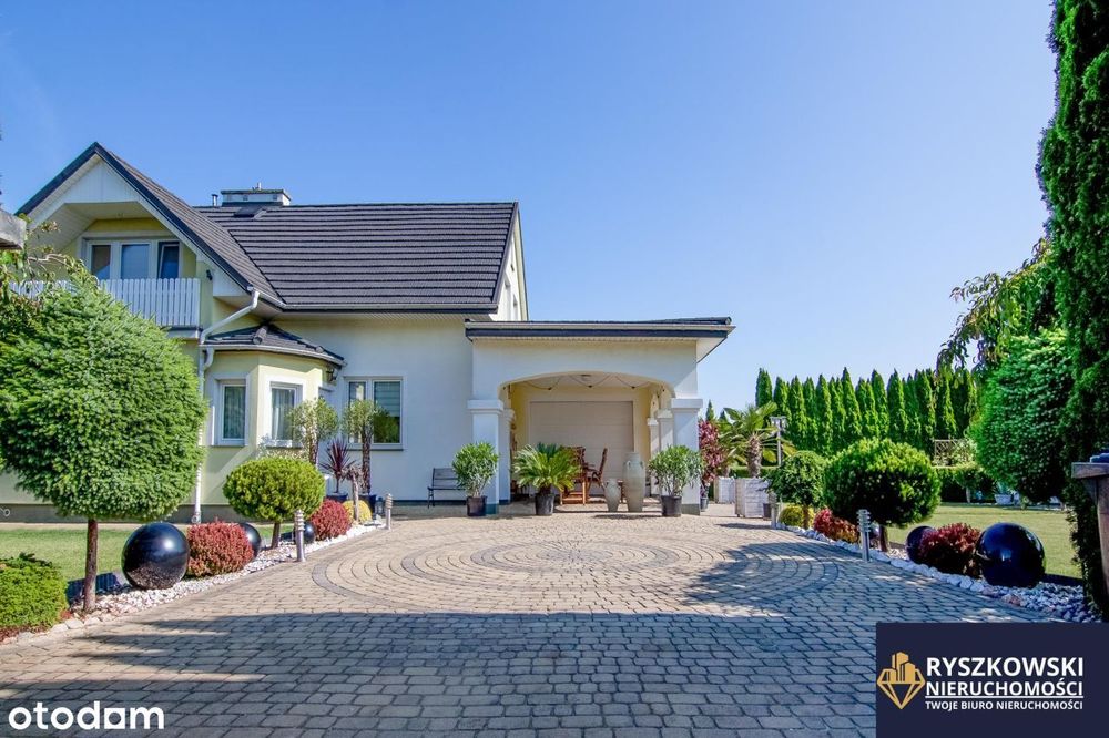 Piękny dom Osiedle Jarosławiec z zadbanym ogrodem