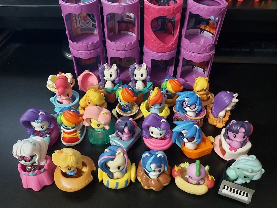 My Little Pony Cutie Mark Crew zestaw 23 figurki kucyków z podstawkami