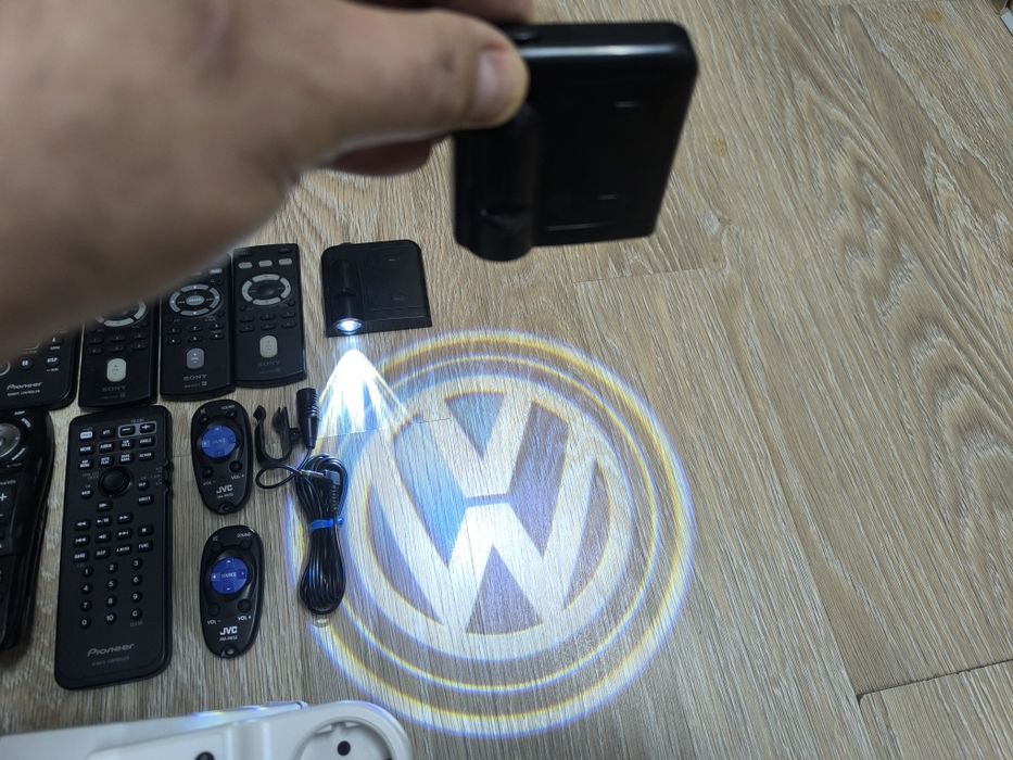 Авто аксессуары ,пульты, держатели,зарядные