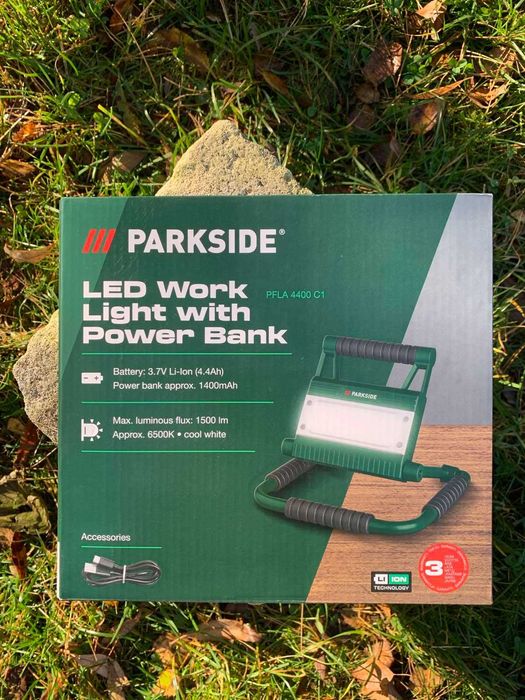 Акумуляторний світлодіодний прожектор із зарядним пристроєм Parkside