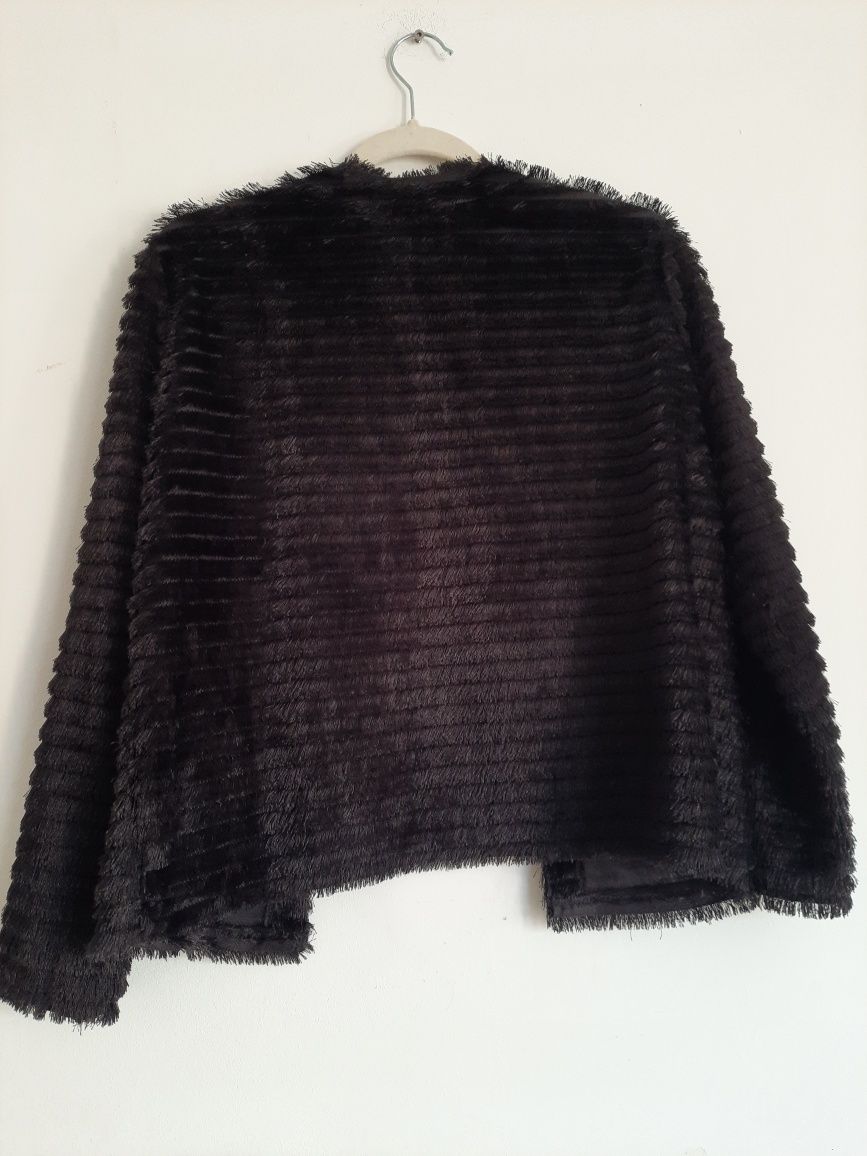 Elegancka narzutka H&M