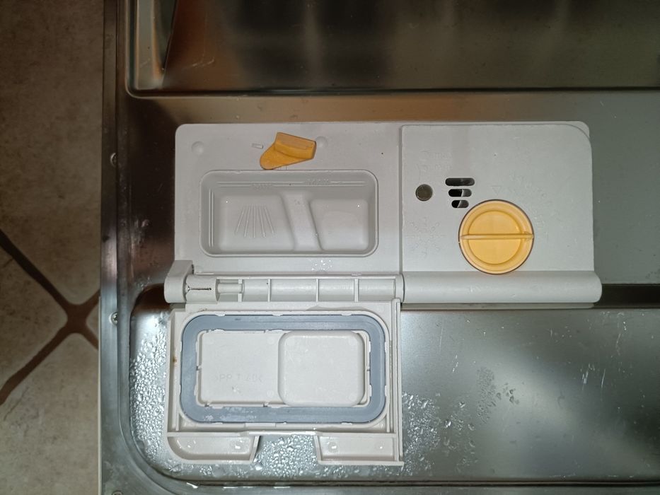 Máquina de lavar loiça Whirlpool