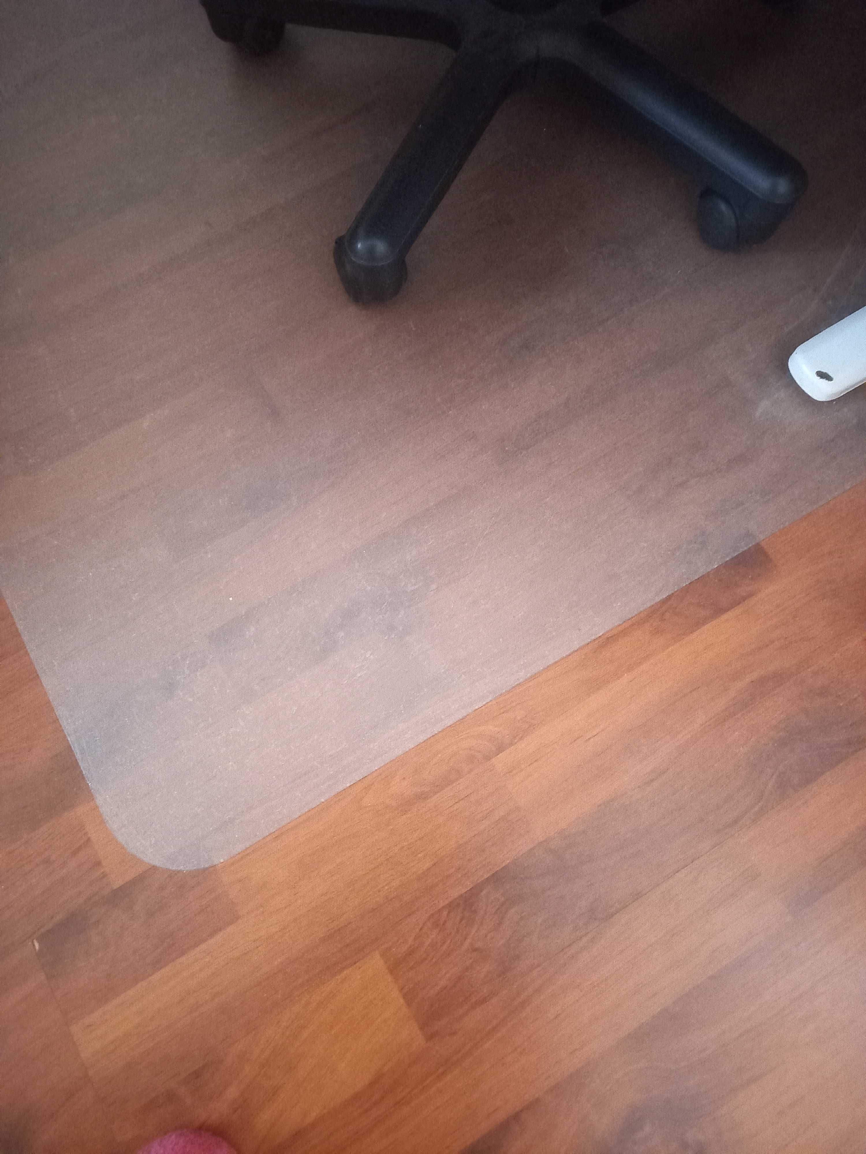 Vendo protector de chão Ikea. Dimensões 120cm por 100 cm