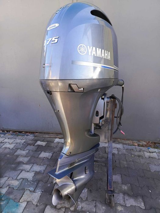 silnik zaburtowy Yamaha 175 KM stopa XL silnik na wtrysku