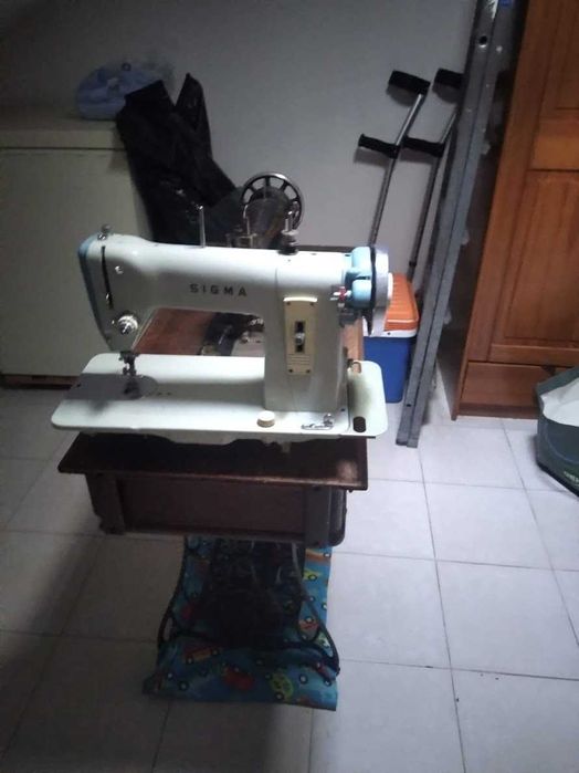 Máquina de costura Sigma - estimadíssima